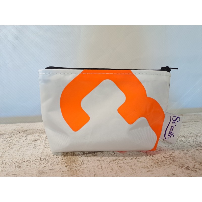 Porte monnaie en voile de bateau recyclée.