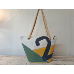 Sac à mains en voile de bateau recyclée