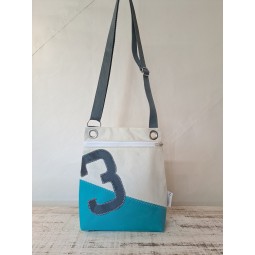 Pochette bandoulière en voile de bateau recyclée
