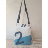 Pochette bandoulière en voile de bateau recyclée