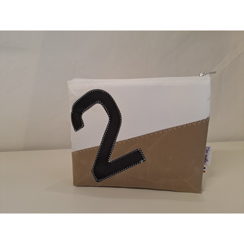 Pochette en voile de bateau recyclée