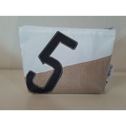 Pochette en voile de bateau recyclée
