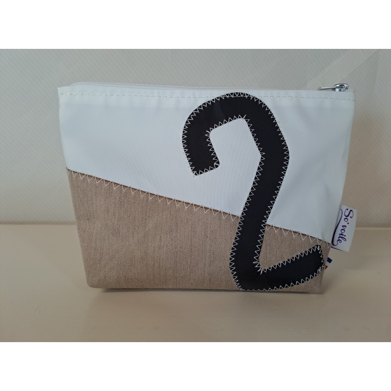 Pochette en voile de bateau recyclée