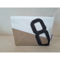 Pochette en voile de bateau recyclée