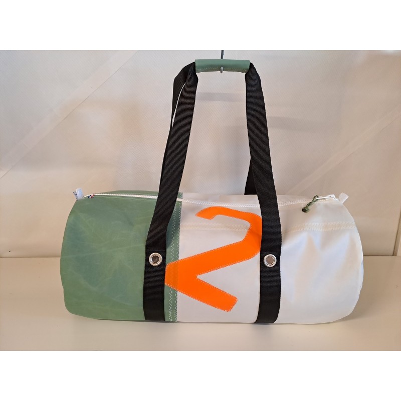 Sac Bagage en voile de bateau recyclée.
