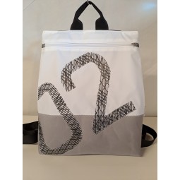 Sac à dos en voile de bateau recyclée