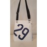 Pochette bandoulière en voile de bateau recyclée