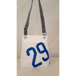 Pochette bandoulière en voile de bateau recyclée