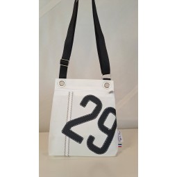 Pochette bandoulière en voile de bateau recyclée